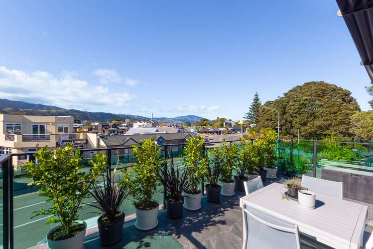 6/2 Matatua Road Raumati Beach_8