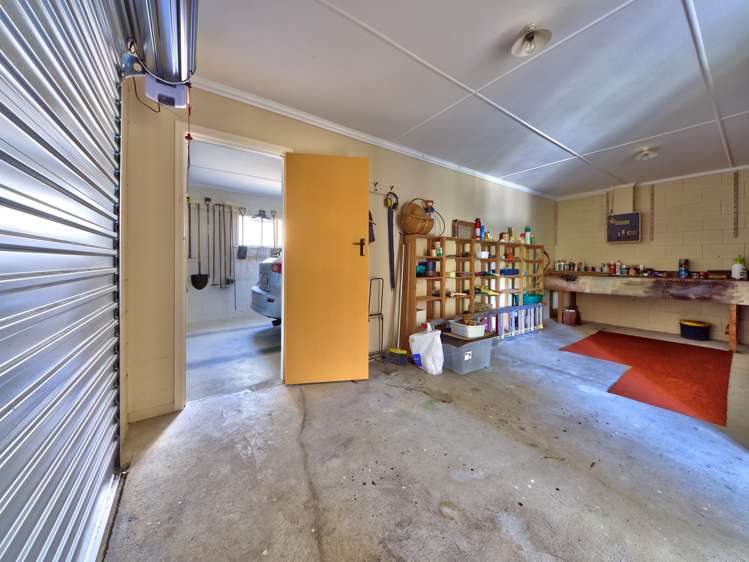1117 Huia Road Huia_15