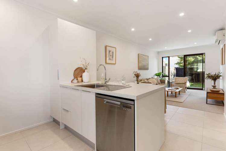 12B Titoki Street Te Atatu Peninsula_7