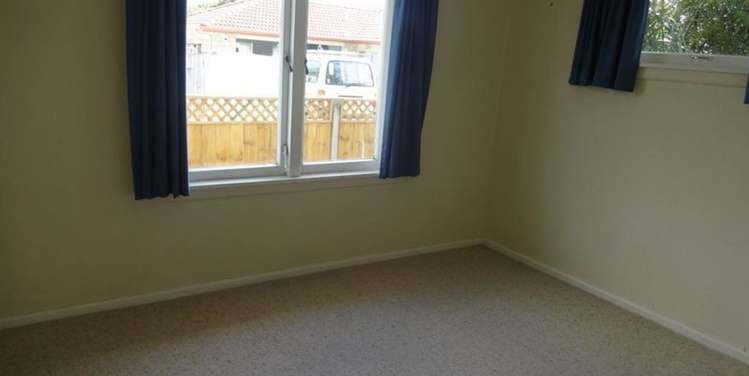 11 Lisbon Street Greerton_5