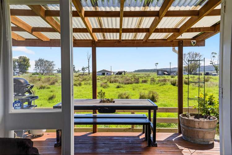 1/55B Springs Road, Parakai Helensville_1