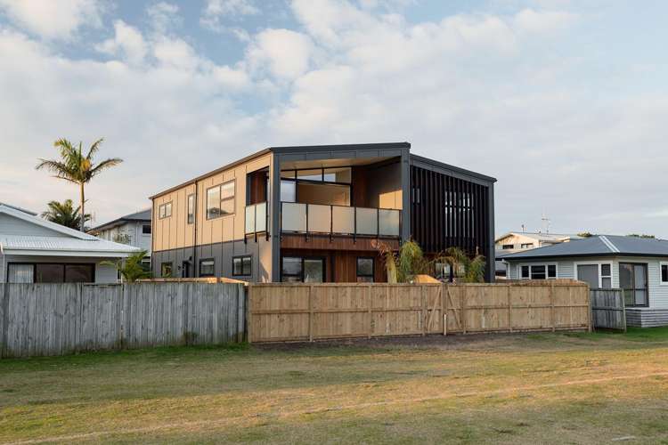 868C Papamoa Beach Road_0