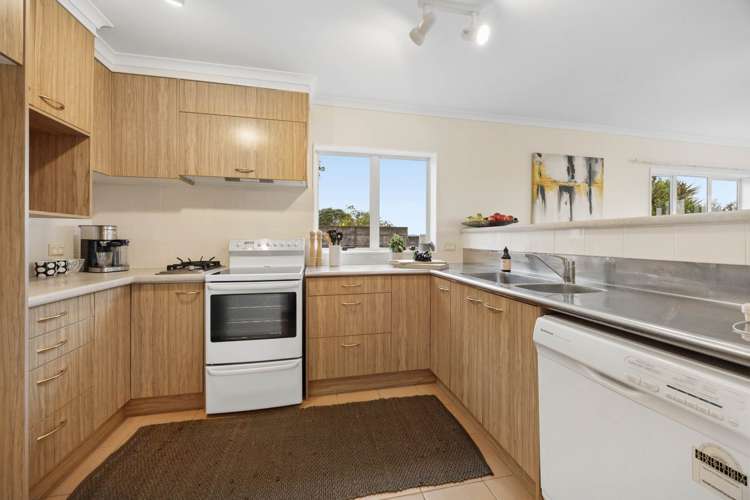 83 Taylor Road Mangere Bridge_8