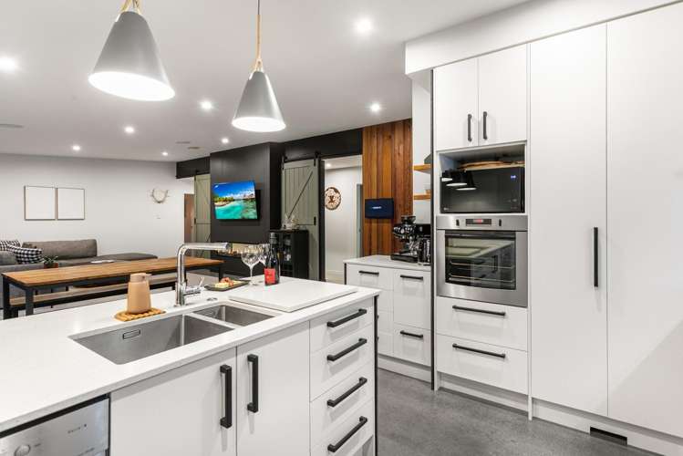 261 Lakes Boulevard Pyes Pa_9