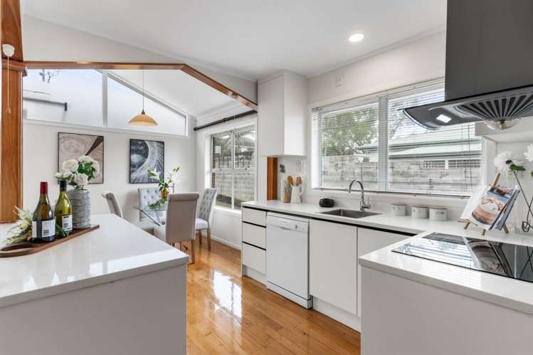 1/118 Lake Road Belmont_12