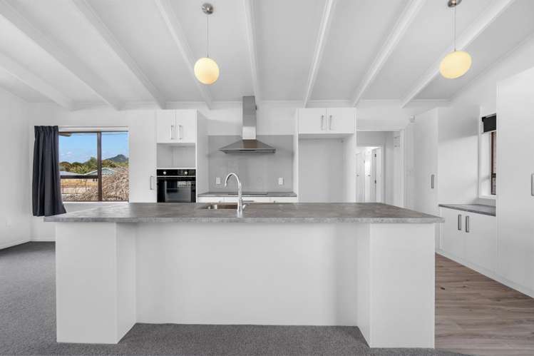 9 Tauraroa Road Maungakaramea_26