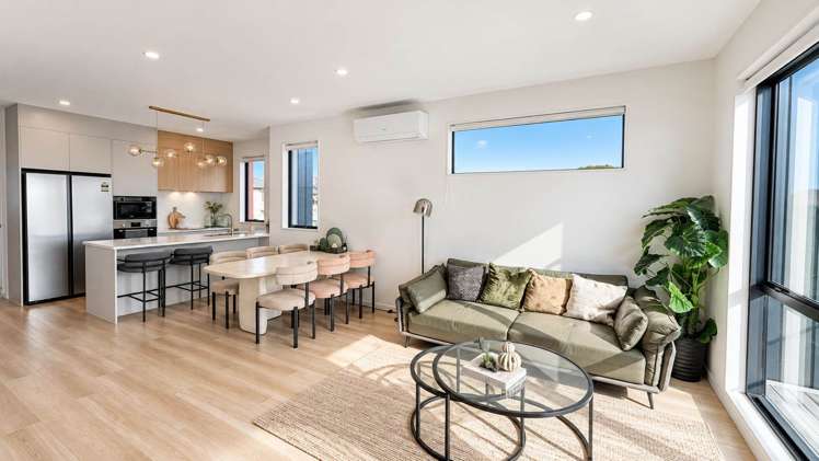 2 Papa Takaro Lane Flat Bush_13