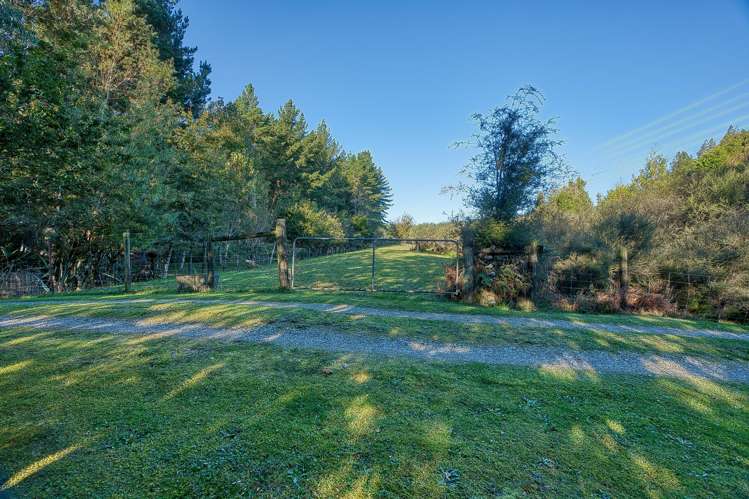 89 Russell Road Kaniere_28