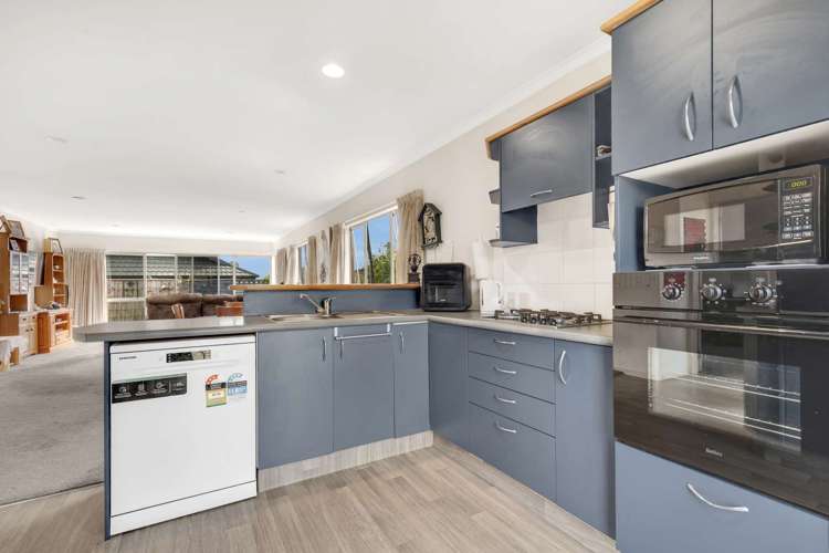 18/285 Vaughan Road Owhata_4