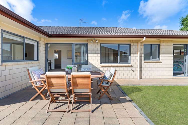 5 Ashkirk Place Wattle Downs_8