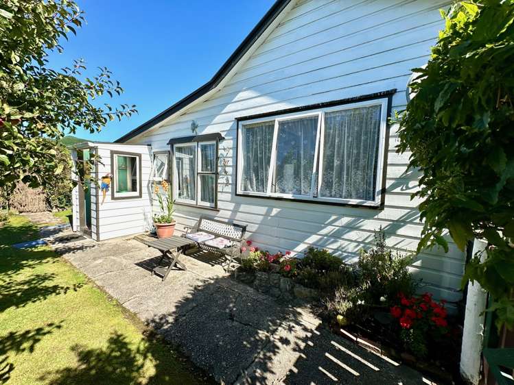 26 Eddystone Street Kaitangata_5