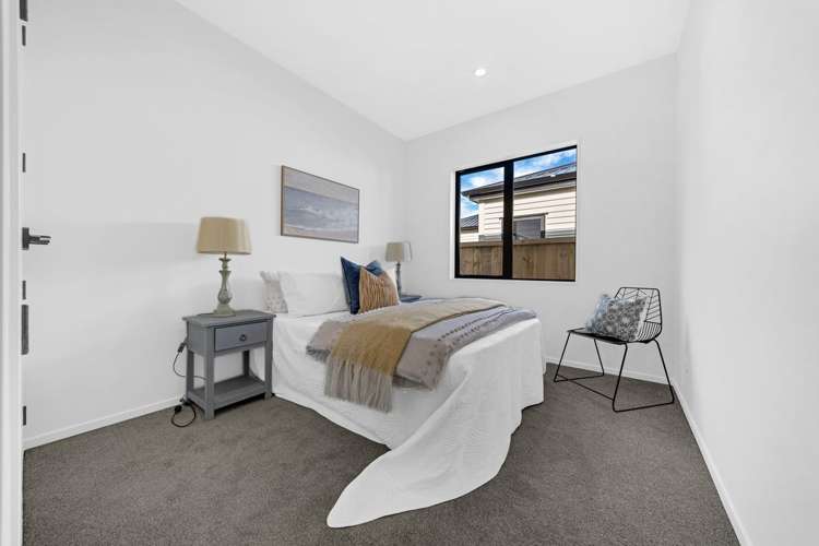 10 Furlough Road Opaheke_8