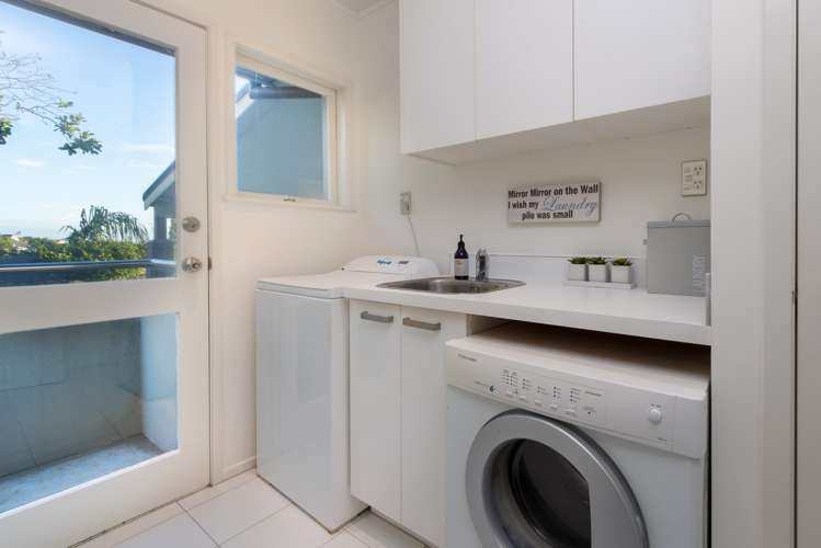 7 Christensen Place Forrest Hill_20