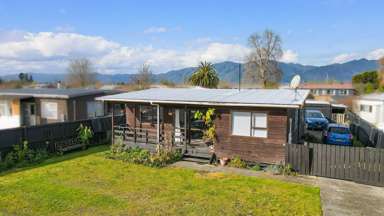 121 Pine Drive_1
