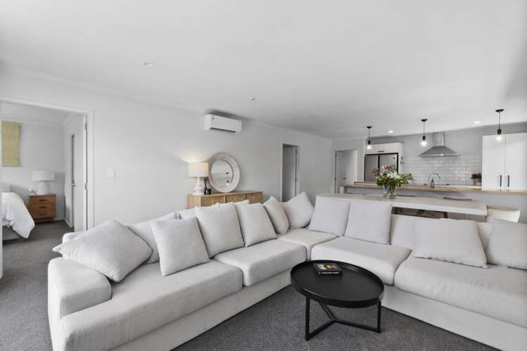 8 Trewern Avenue Chartwell_3