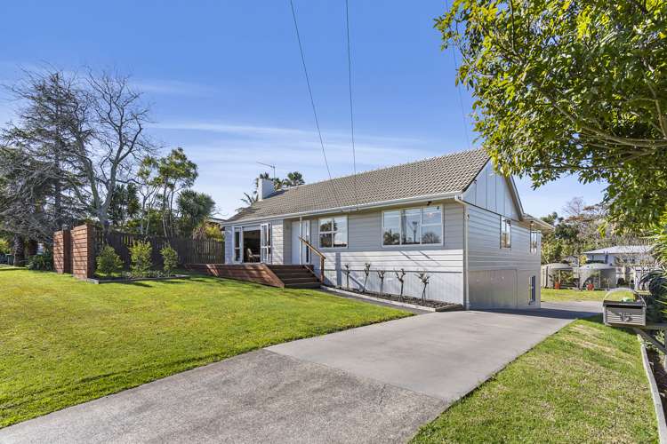 15 Sunkist Bay Road Beachlands_24