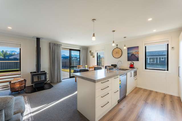 17 Glenfield Avenue Twizel_4