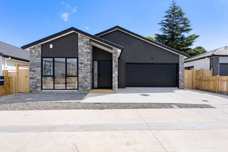 173 Otuwairoa Esplanade Opaheke_23