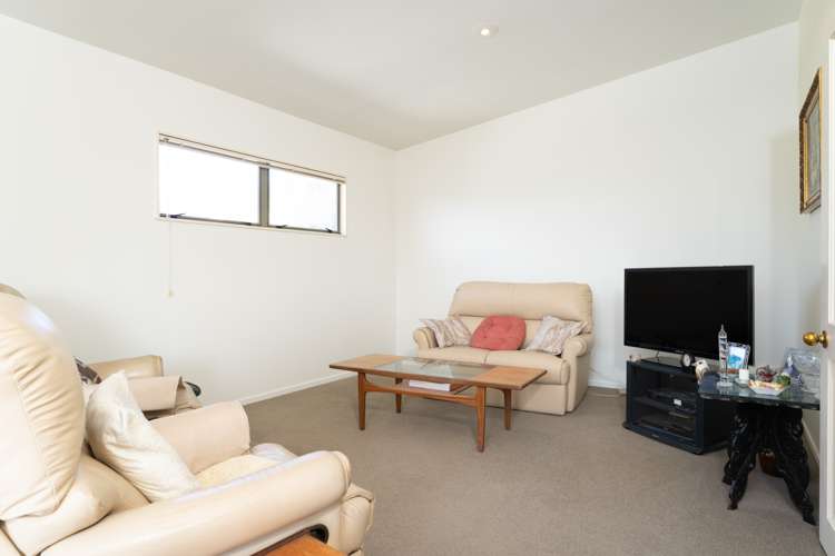 1 Atamira Close Churton Park_3