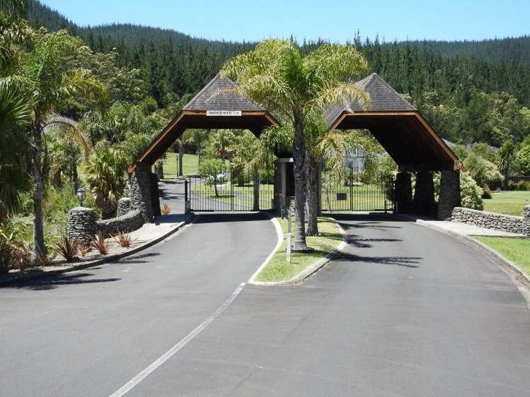 15 Sanctuary Cove Pauanui_9