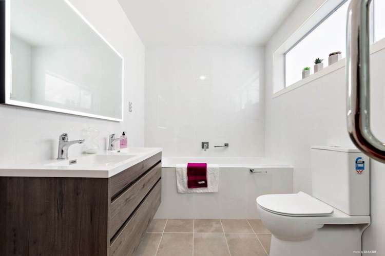 2 Crieff Place Te Atatu Peninsula_15