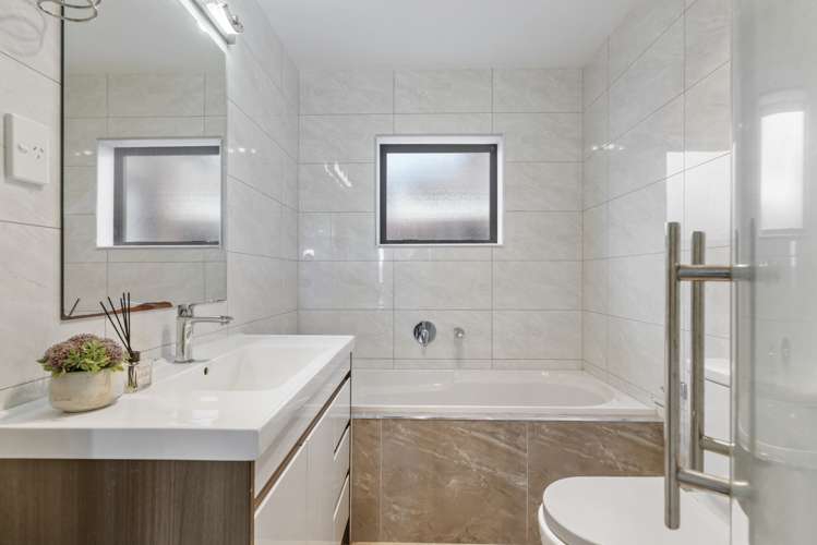 2 Takahe Avenue Takanini_13