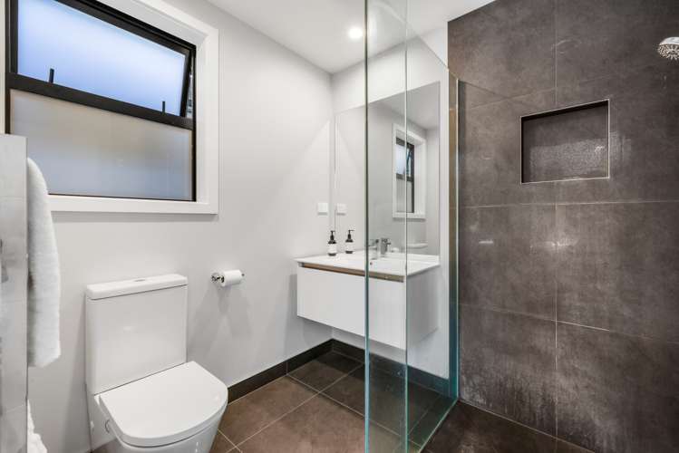 87 Pakanga Grove Pyes Pa_14