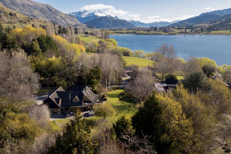 11 Arrowtown-Lake Hayes Road Lake Hayes_2