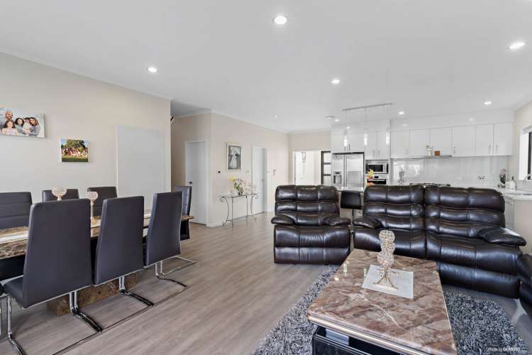 24 Carrickdawson Drive Flat Bush_12