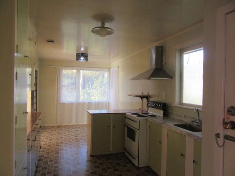 44 Sylvan Crescent Te Atatu South_5