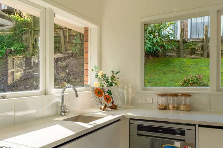 59B Ayton Drive Totara Vale_11