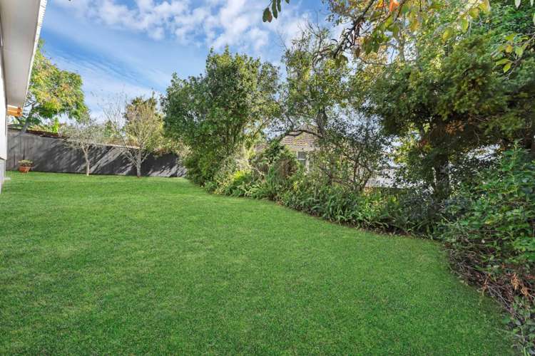 79 Onewa Road Northcote_24