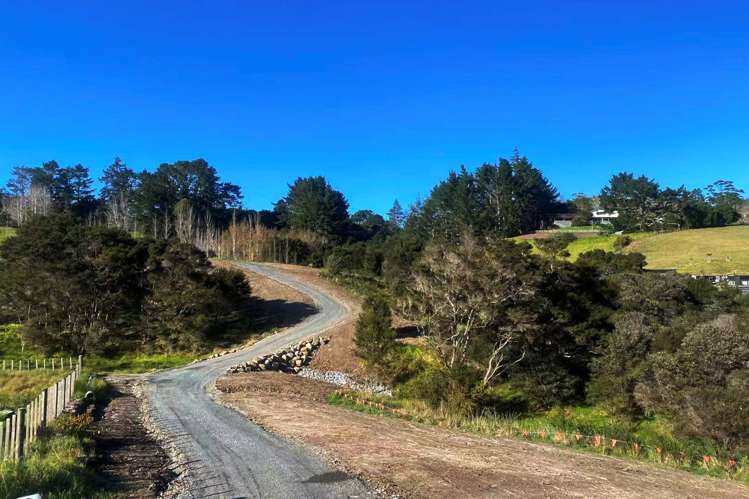 19 Elmore Road Paremoremo_4