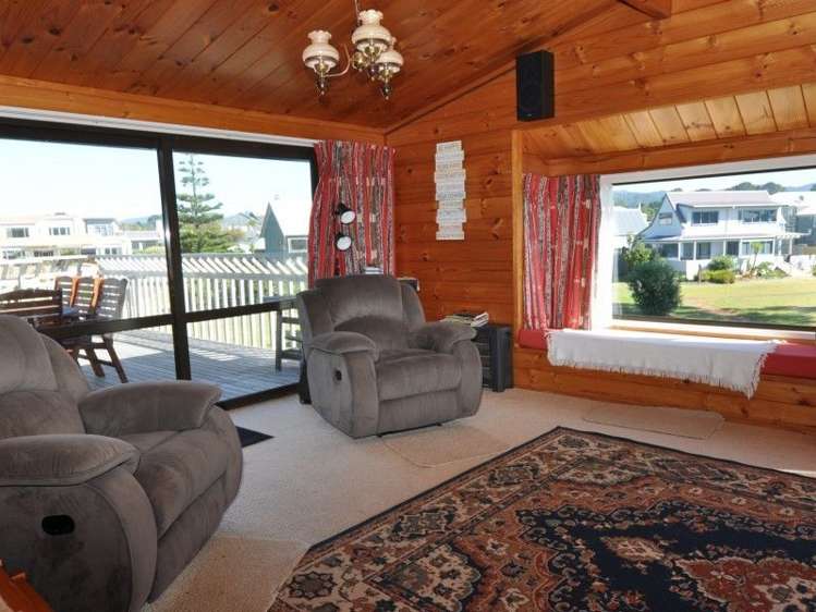 38 Champion Place Pauanui_12