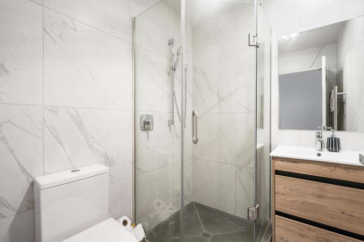 8/24 Tara Road Henderson_9