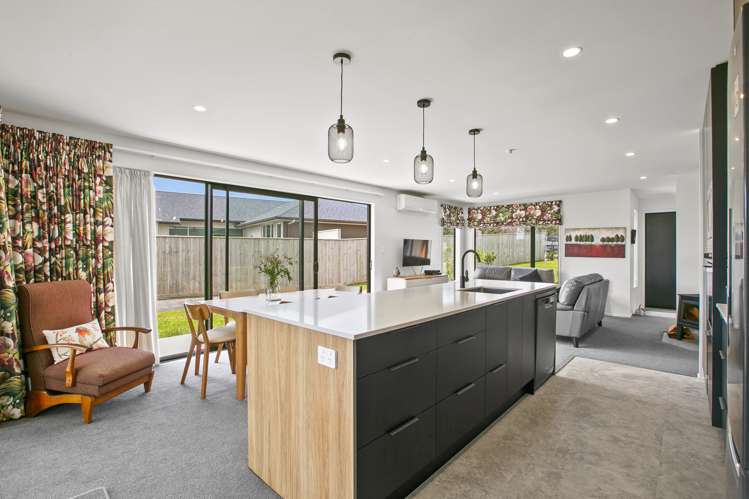 6 Tui Grove Oakura_6