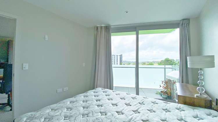 203B Rose Garden Apts 10862_7