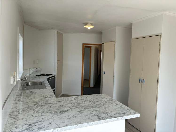 58A Sutton Crescent Papakura_5