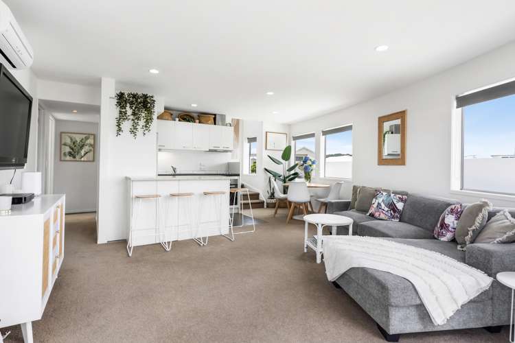 306 Ocean Road Whangamata_7