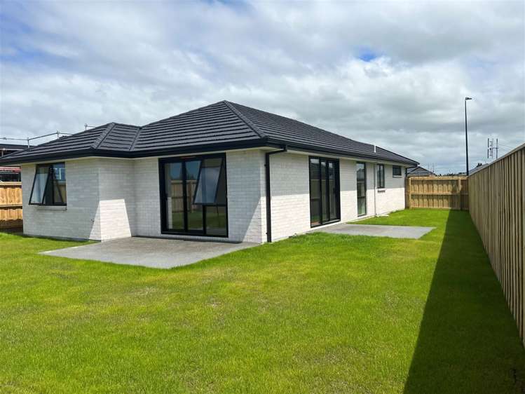 7 Jasmine Street Woodend_18