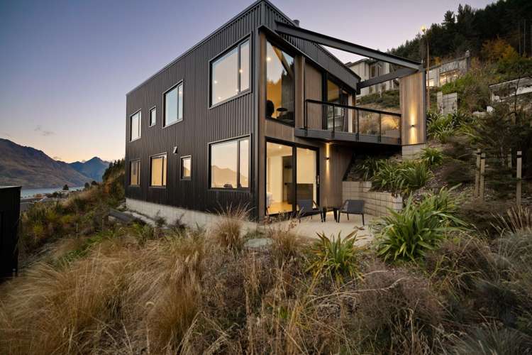 5 Lancewood Lane Queenstown Hill_26