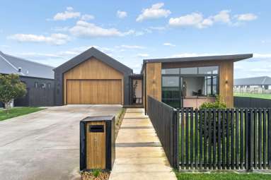 5 Bob Shaw Road_1
