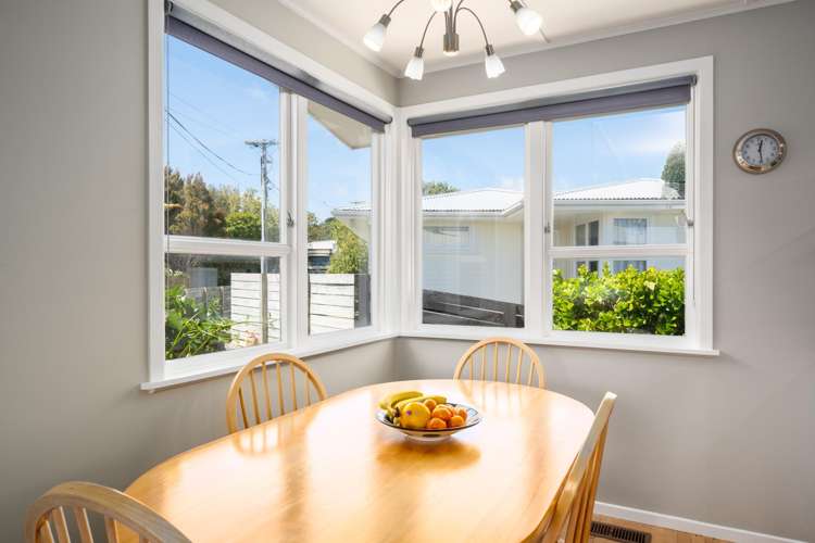 11 Pauline Way Paparangi_5