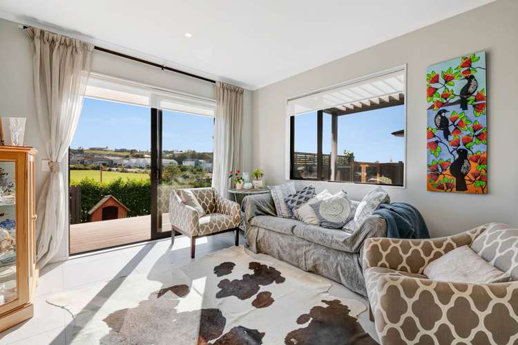 3 Koura Drive Red Beach_24