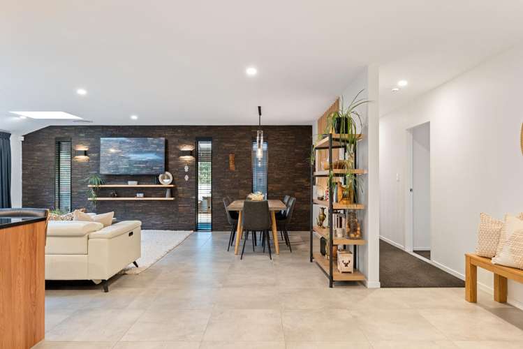 5 Riroriro Close Crofton Downs_11