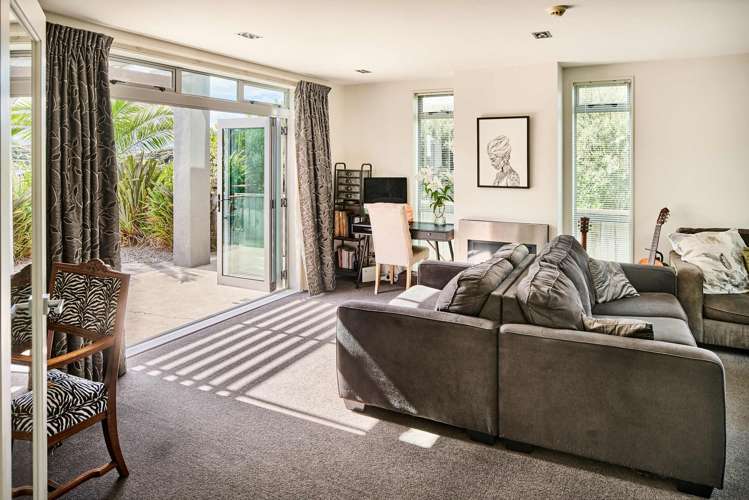 35 Endeavour Drive Whitby_6