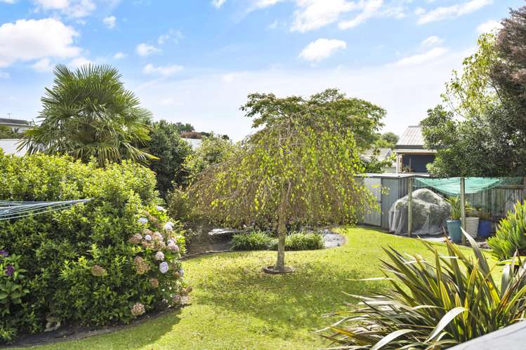 8 Robyn Hyde Place Leamington_18