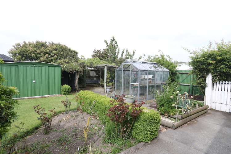 44 Reid Crescent Allenton_14