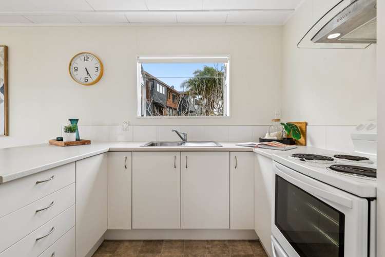 2/48 Sandgate Avenue Botany Downs_5