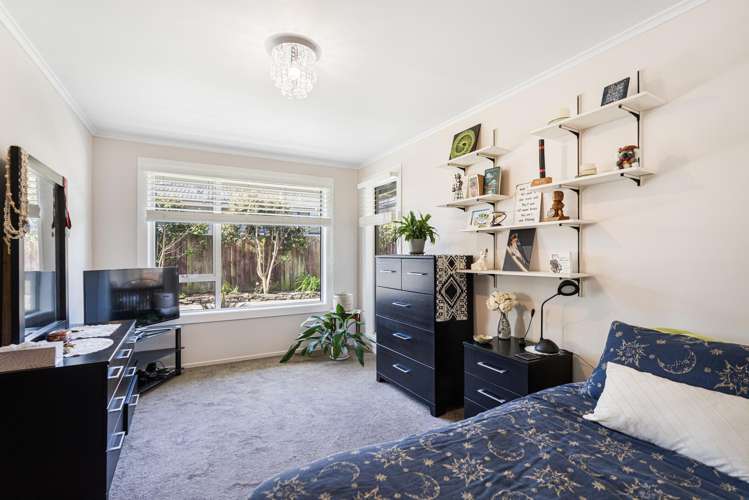 4 De Ville Place Burwood_10